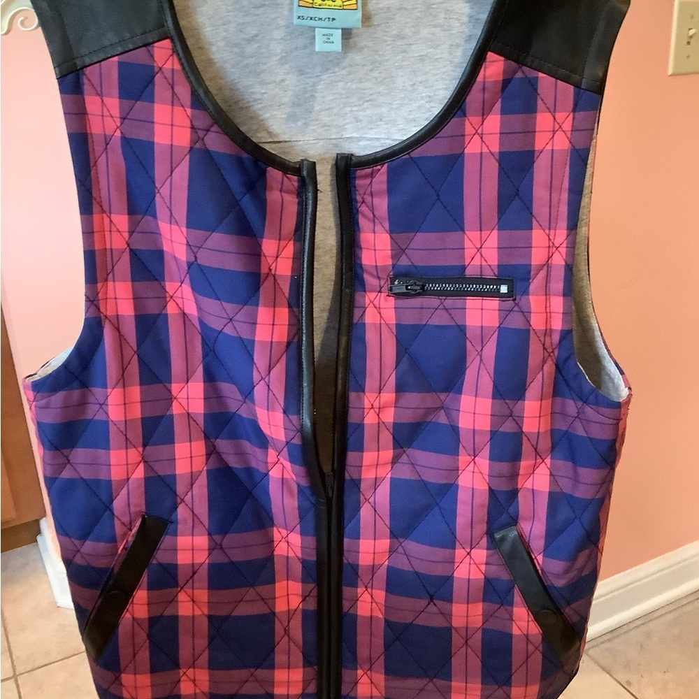 Fun Vest - Picture 3 of 5